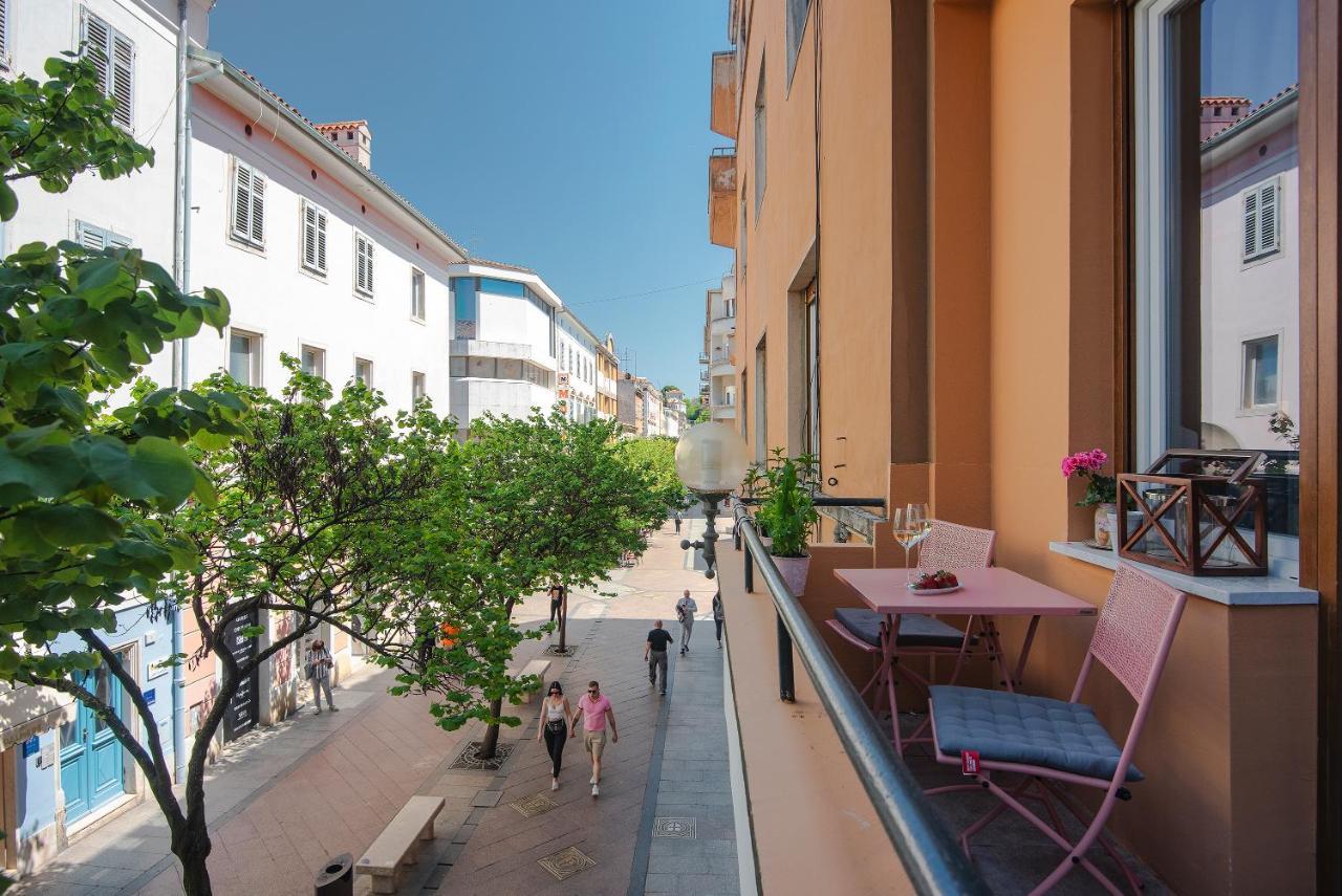 E&F Luxury Apartments Pula Exterior photo
